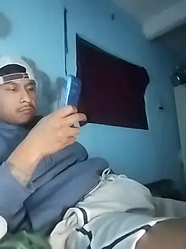 negromaussm online show from October 2025 10:38:01 AM