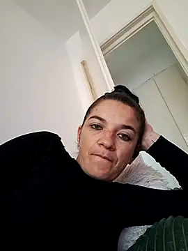 alinaalinutzq online show from September 2025 10:48:01 AM