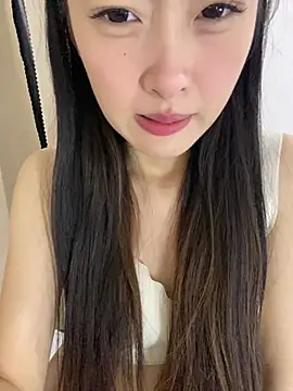 Snapshot of MengMeng0515 chatting on May 2026 02:24:02 PM MengMeng0515 online show from May 2026 02:24:02 PM