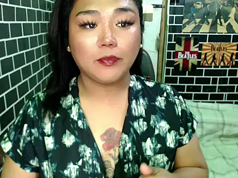 Snapshot of luluakovi_69 chatting on October 2025 09:32:02 PM luluakovi 69 online show from October 2025 09:32:02 PM