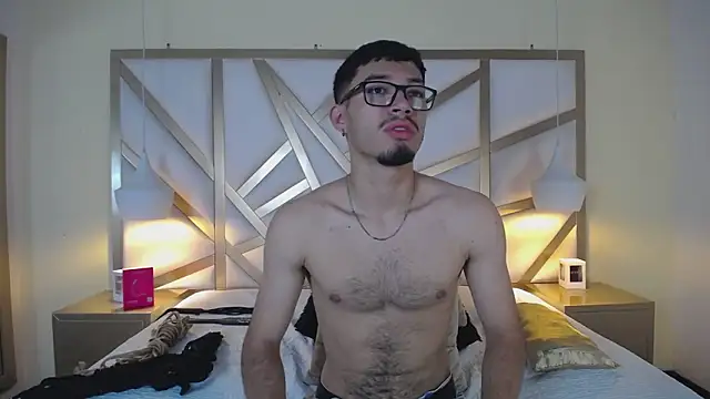 Jaxon Carter online show from December 2025 01:03:01 AM