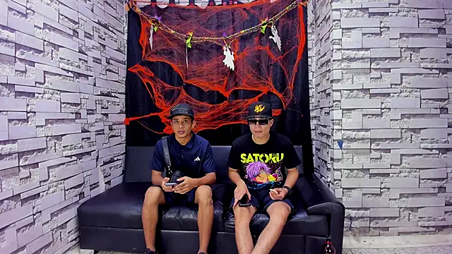 Snapshot of Crazy_Cult_Sex chatting on October 2025 01:11:01 PM Crazy Cult Sex online show from October 2025 01:11:01 PM