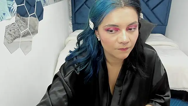 Kiara Cruz   online show from September 2025 01:05:02 AM