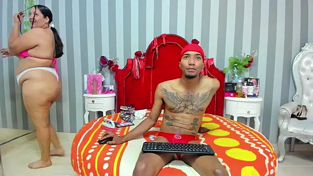 CaroyAndy online show from May 2026 12:44:02 PM