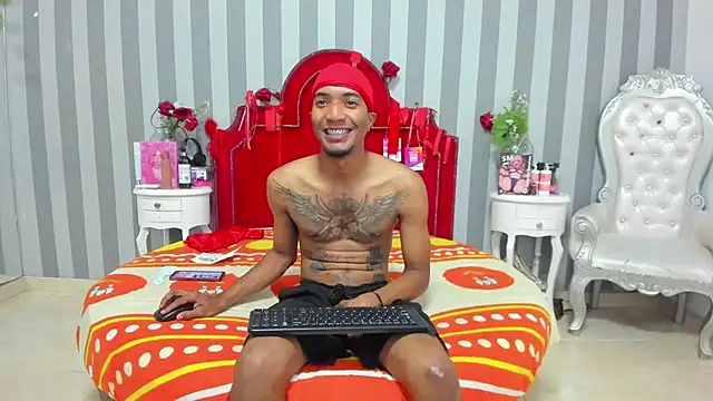 CaroyAndy online show from May 2026 12:32:01 PM