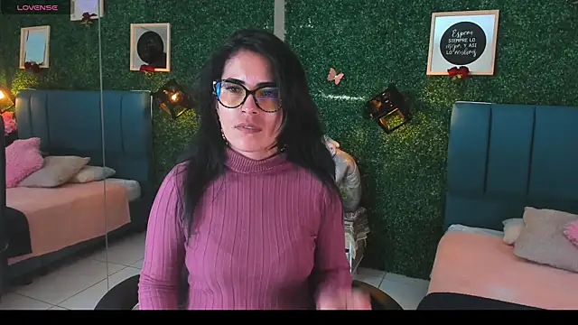 Linagh  online show from November 2025 12:06:02 PM