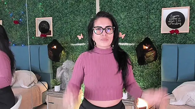 Linagh  online show from November 2025 01:47:02 PM