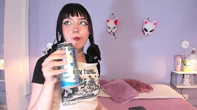 Zoe Lynch  online show from September 2025 11:54:01 AM