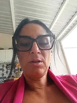 Snapshot of jadecristina chatting on May 2026 01:51:01 PM jadecristina online show from May 2026 01:51:01 PM