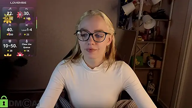 Snapshot of R0cket_bunny chatting on April 2026 01:00:02 AM R0cket bunny online show from April 2026 01:00:02 AM