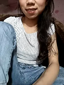 Snapshot of chau1 chatting on May 2026 01:27:01 PM chau1 online show from May 2026 01:27:01 PM