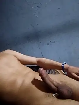 Snapshot of AnthonyDida chatting on April 2026 10:03:02 PM AnthonyDida online show from April 2026 10:03:02 PM