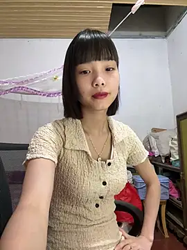 Snapshot of andymi1 chatting on July 2026 02:18:01 AM andymi1 online show from July 2026 02:18:01 AM