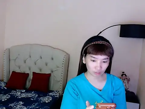 ShantalFoxxy  online show from July 2026 12:15:02 AM