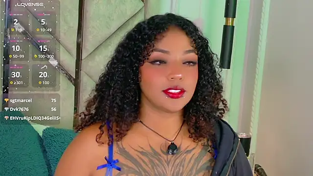 Snapshot of Cristal-Jonnes chatting on July 2026 04:37:01 AM Cristal-Jonnes online show from July 2026 04:37:01 AM