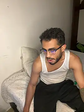 TU-MORENOO online show from November 2025 06:13:01 AM