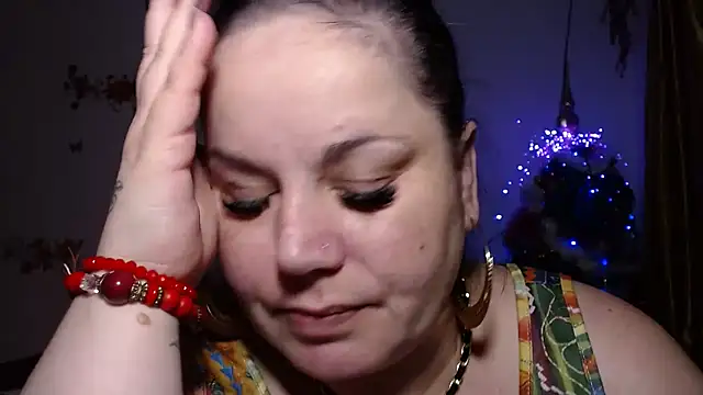 andreea2011 online show from October 2025 06:42:01 PM