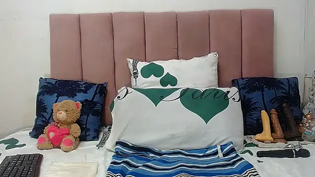 RoundaAssx22 online show from January 2026 12:35:01 AM