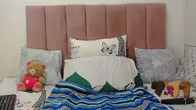 RoundaAssx22 online show from February 2026 03:26:01 AM