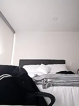 Cami Konor online show from December 2025 07:31:01 PM