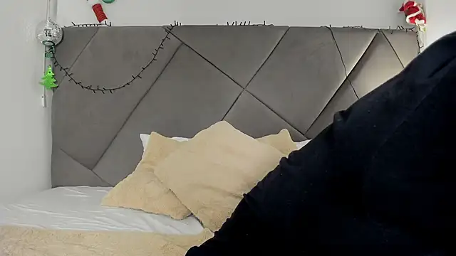 andrew colleman online show from November 2025 04:22:01 AM