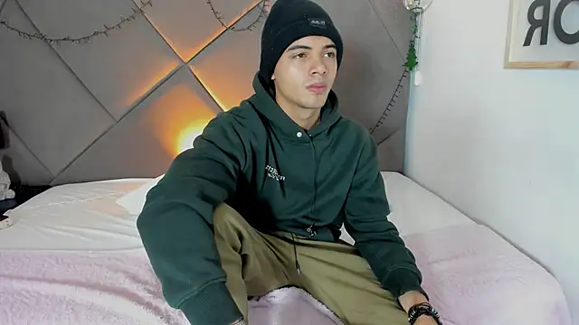 andrew colleman online show from December 2025 05:46:01 AM