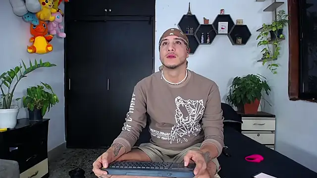 Borsalino Adam online show from November 2025 05:34:02 PM