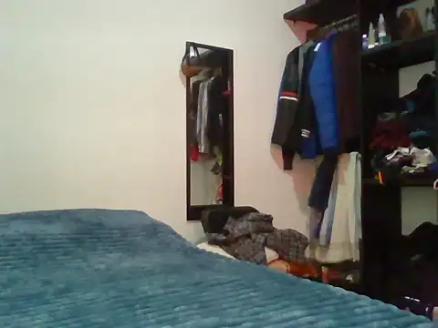 Barrx0018 online show from December 2025 05:41:01 PM