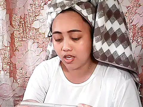 Pinay Chubby20 online show from October 2025 04:37:01 AM