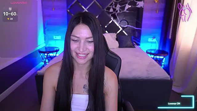 EliseVelour online show from October 2025 01:46:02 PM