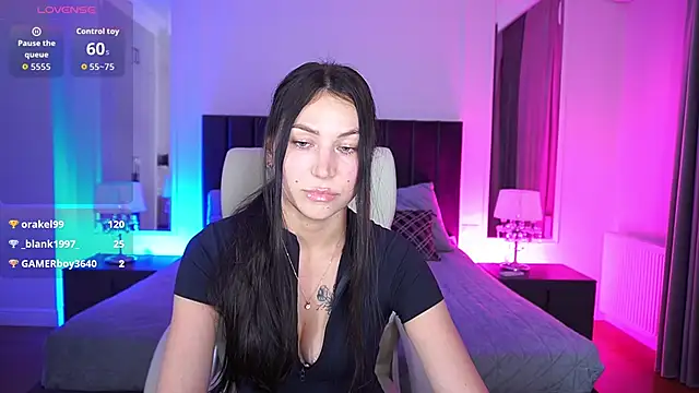 Snapshot of EliseVelour chatting on June 2026 02:33:01 PM EliseVelour online show from June 2026 02:33:01 PM