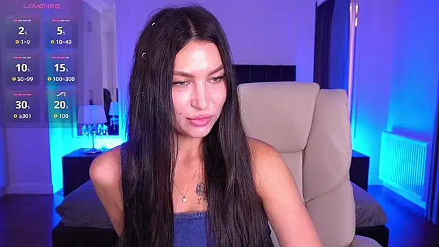 EliseVelour online show from July 2026 12:18:02 PM