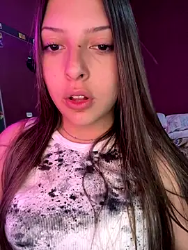 Snapshot of kiramedi chatting on September 2025 07:58:02 PM kiramedi online show from September 2025 07:58:02 PM