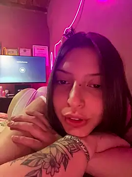 Snapshot of kiramedi chatting on September 2025 02:36:02 AM kiramedi online show from September 2025 02:36:02 AM