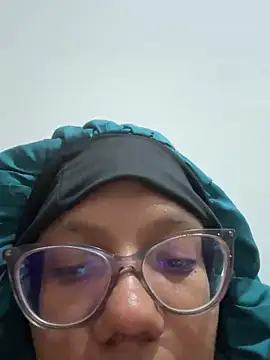 Valen1800 online show from October 2025 02:31:02 AM