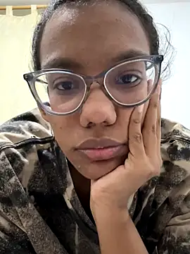 Valen1800 online show from October 2025 01:17:02 AM