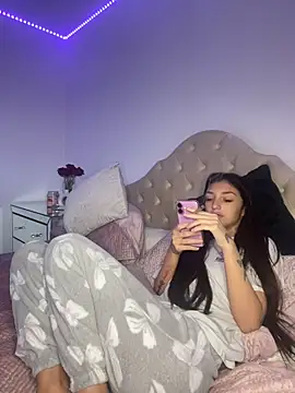 naughtybella05 online show from November 2025 10:47:01 AM