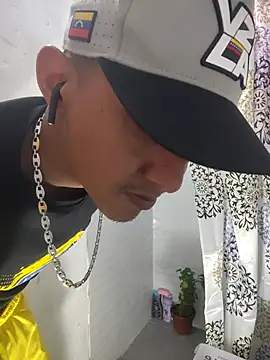 skinny23cm online show from March 2026 07:28:02 PM