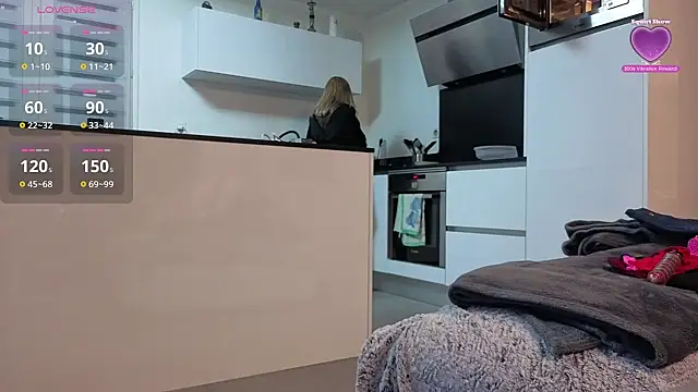 Snapshot of bellemasquer chatting on September 2025 07:28:01 PM bellemasquer online show from September 2025 07:28:01 PM