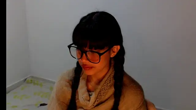 Snapshot of meganmiauu chatting on June 2026 10:48:02 AM meganmiauu online show from June 2026 10:48:02 AM