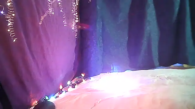 Snapshot of AlexaBlessed2 chatting on October 2025 04:00:02 AM AlexaBlessed2 online show from October 2025 04:00:02 AM