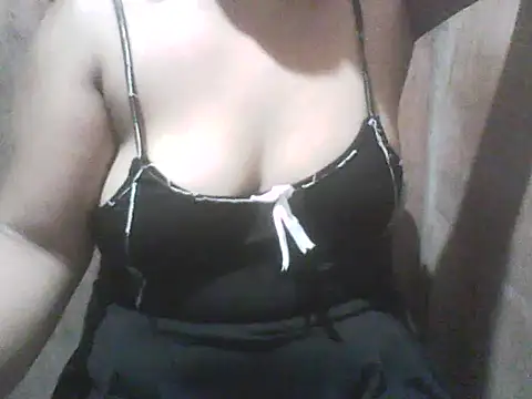 Azrielxx05 online show from September 2025 04:44:02 PM