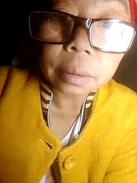 VangLe73 online show from October 2025 10:32:02 PM