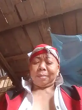 VangLe73 online show from October 2025 04:20:01 AM