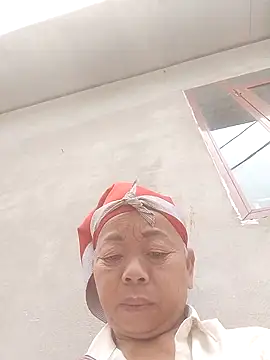 VangLe73 online show from October 2025 05:24:01 AM