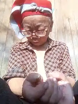 VangLe73 online show from November 2025 08:14:01 AM