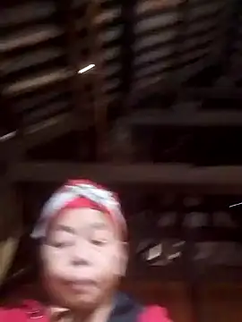 VangLe73 online show from December 2025 04:40:02 AM