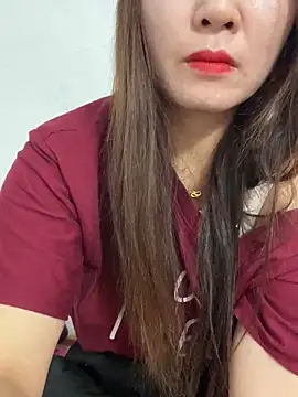 Snapshot of Moan_Mary chatting on November 2025 11:37:02 PM Moan Mary online show from November 2025 11:37:02 PM