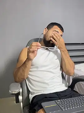 vincentjaxon online show from March 2026 12:19:01 PM