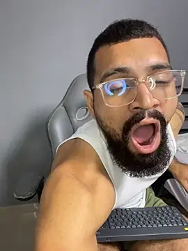 vincentjaxon online show from March 2026 11:57:01 AM